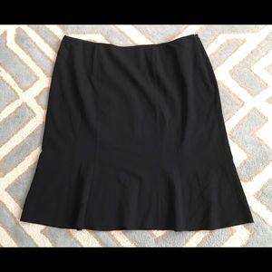 NWT NINE WEST flounce black skirt 18